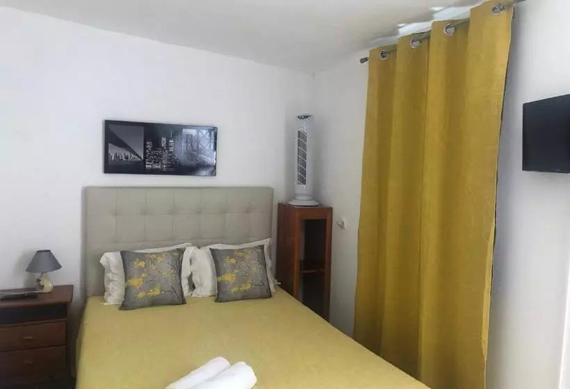 ペンション Lagos Downtown Guesthouse