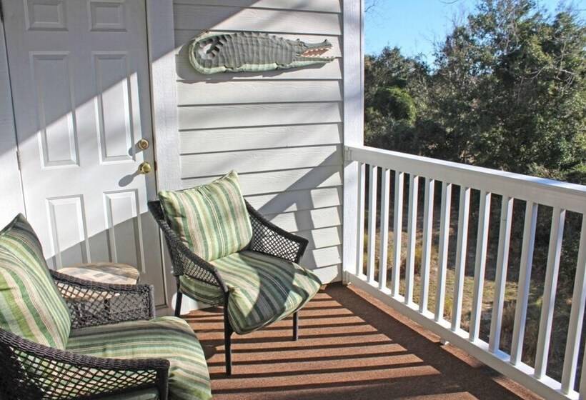 Barefoot Resort By Palmetto Vacations