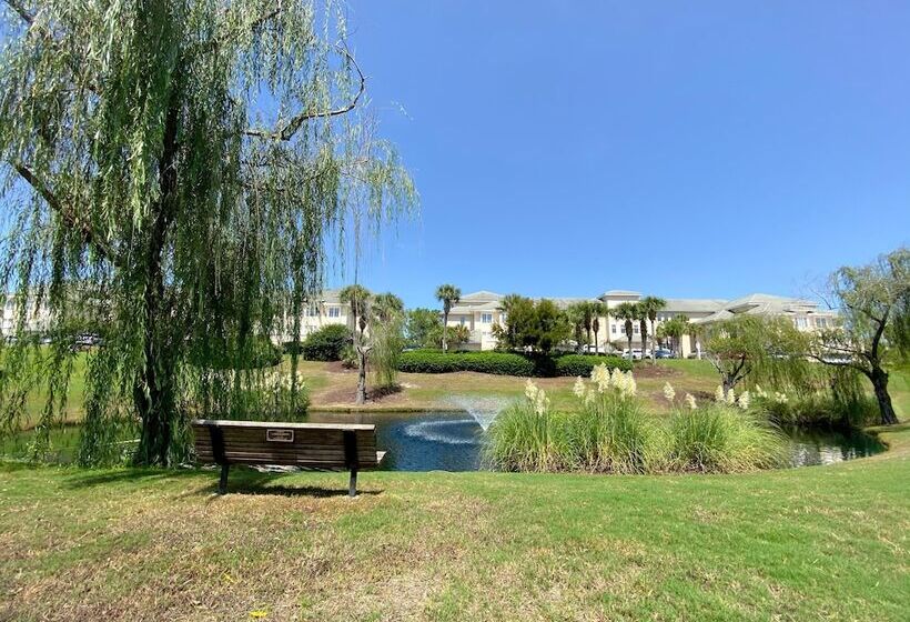 Barefoot Resort By Palmetto Vacations