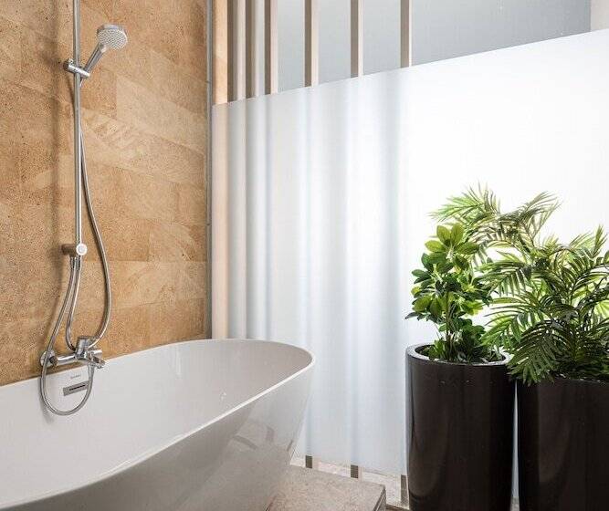 The G Hotel Seashell