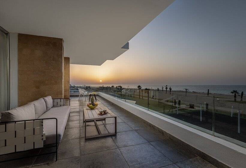 The G Hotel Seashell