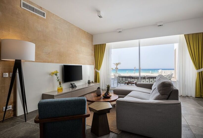 The G Hotel Seashell