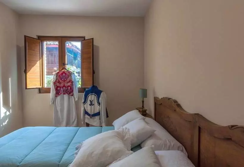 El Campo De Petra  Hostel