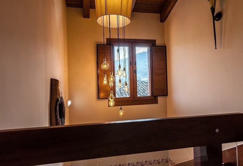 El Campo De Petra  Hostel