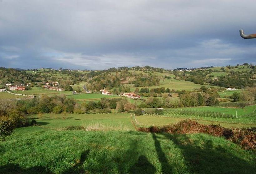 El Campo De Petra  Hostel