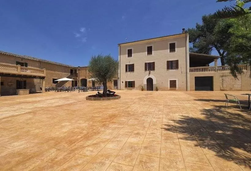 Maaseutuhotelli Finca Son Sureda Agroturismo