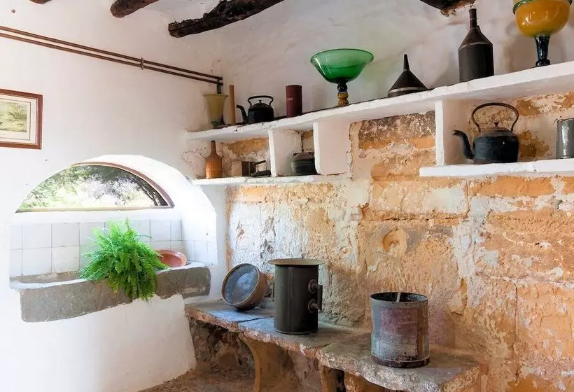 Maaseutuhotelli Finca Son Sureda Agroturismo