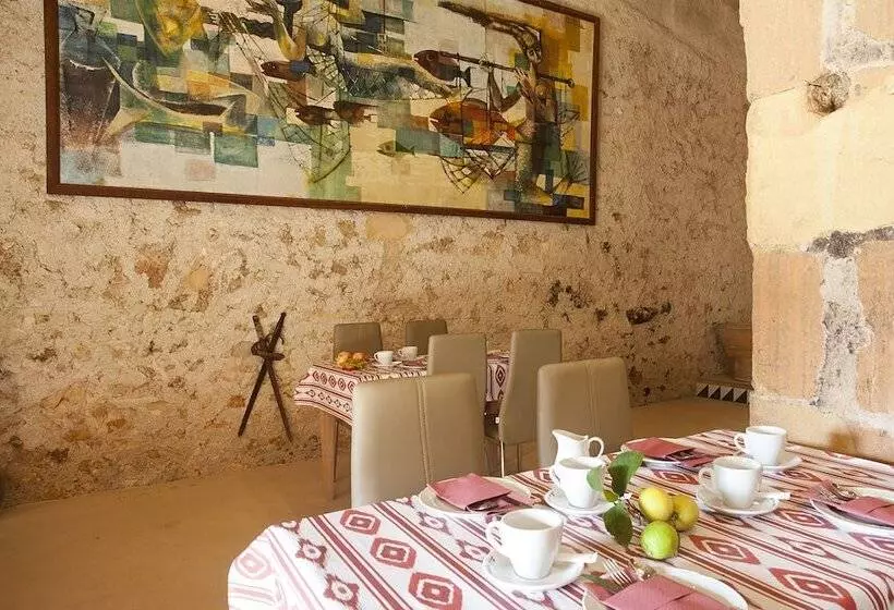 Maaseutuhotelli Finca Son Sureda Agroturismo