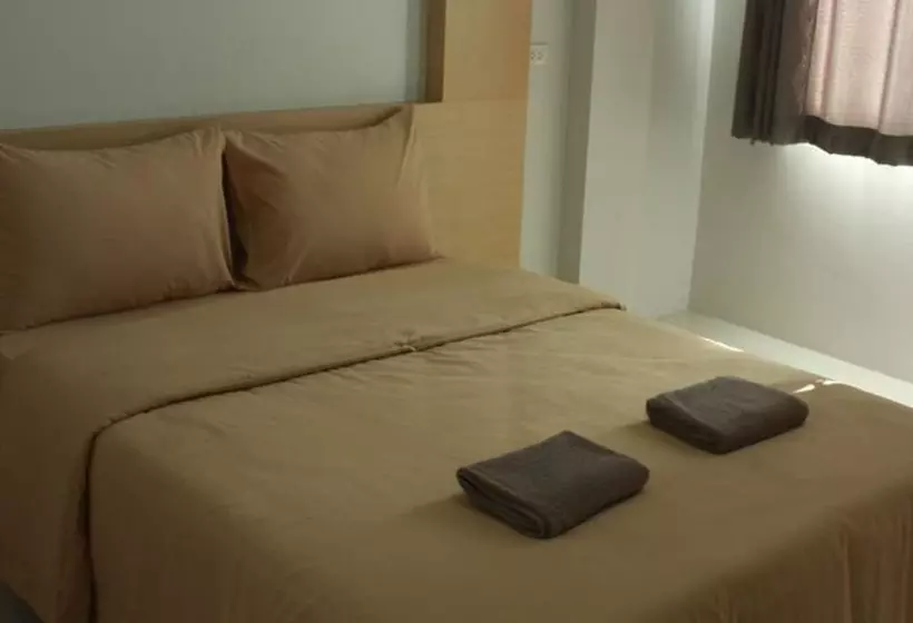 هتل Sinsupatakul Apartment