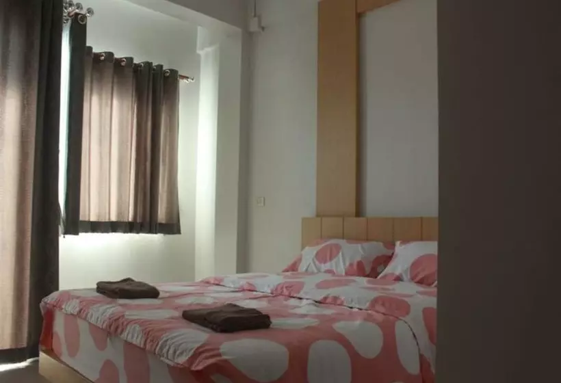 هتل Sinsupatakul Apartment