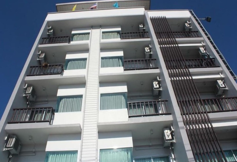 ホテル Sinsupatakul Apartment