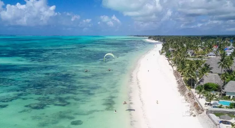 Aamiaismajoitus (B&B) Uvivu By Jambiani Villas