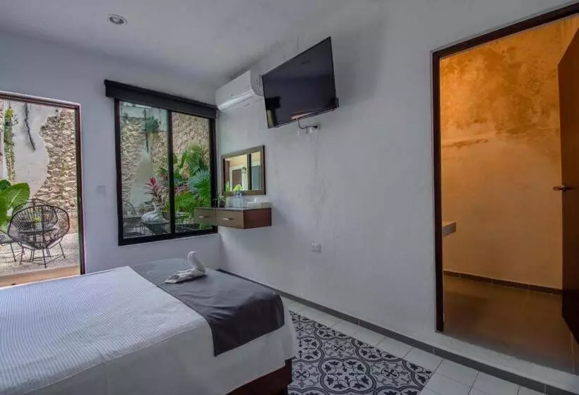 هتل Colonial Zaci By Guru