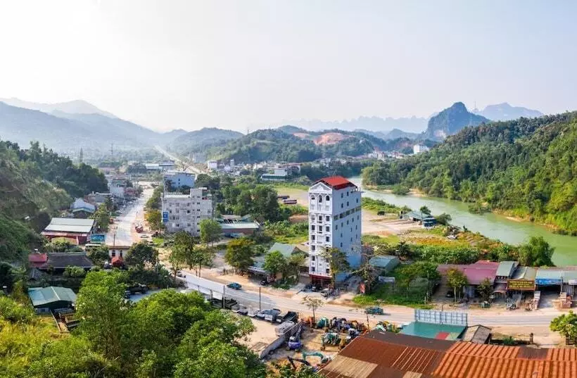 هتل Dinh Gia