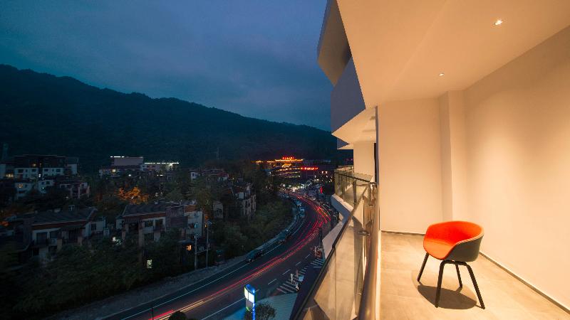 Hotel Holiday Inn Express E Mei Qiliping By Ihg