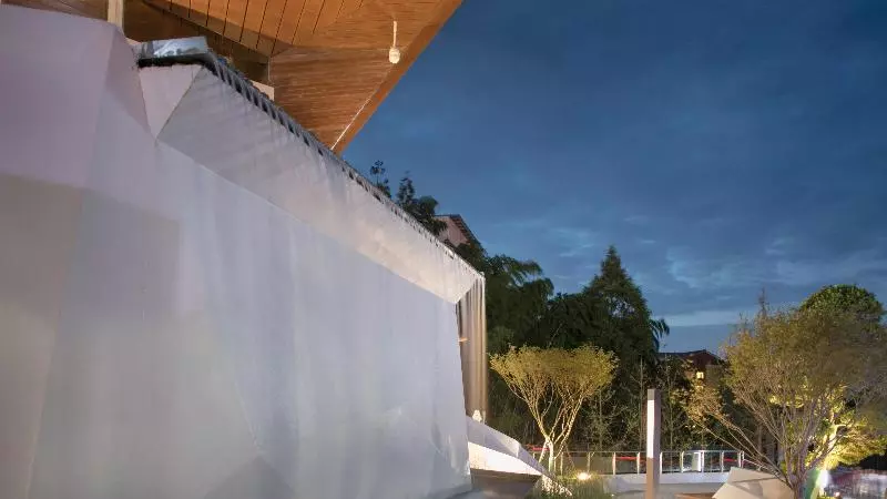 Hotelli Holiday Inn Express E Mei Qiliping By Ihg