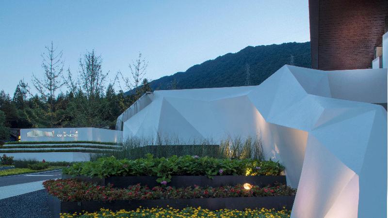 Hotel Holiday Inn Express E Mei Qiliping By Ihg