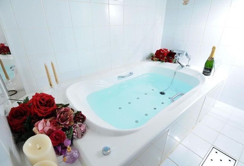 Ishidu Hotel Blanc Chapel Christmas Adults Only