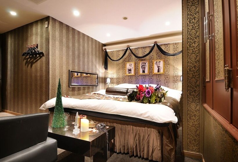 Ishidu Hotel Blanc Chapel Christmas Adults Only