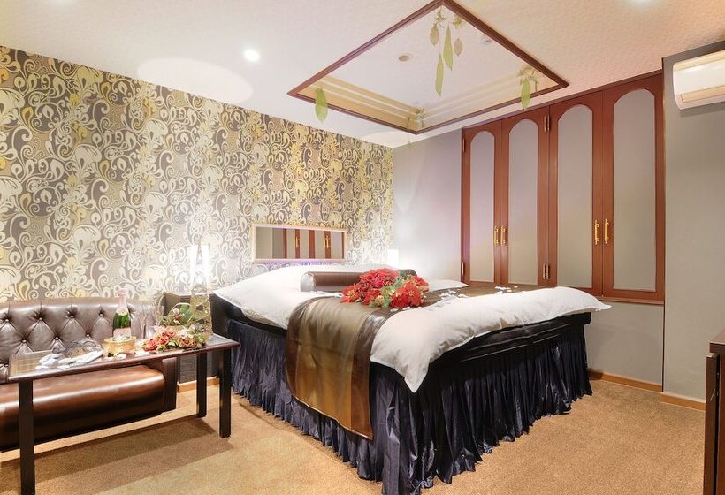 Ishidu Hotel Blanc Chapel Christmas Adults Only