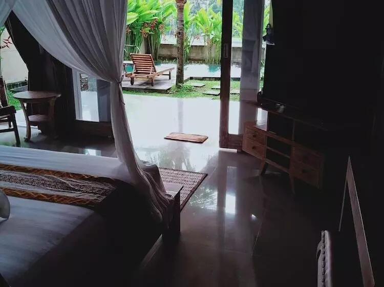 Mas Village Resort