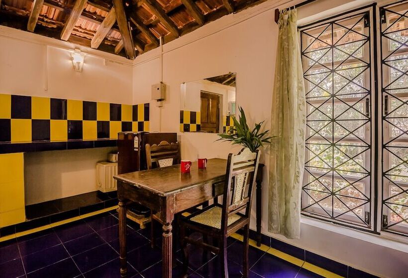 Oyo Home 19186 Antique 1bhk