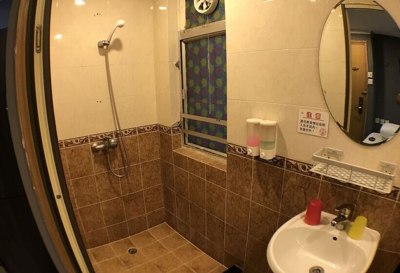 پانسیون Soso Hostel