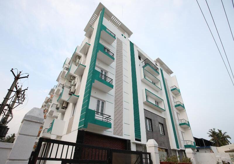 Отель Nexstay Star Holiday Inn