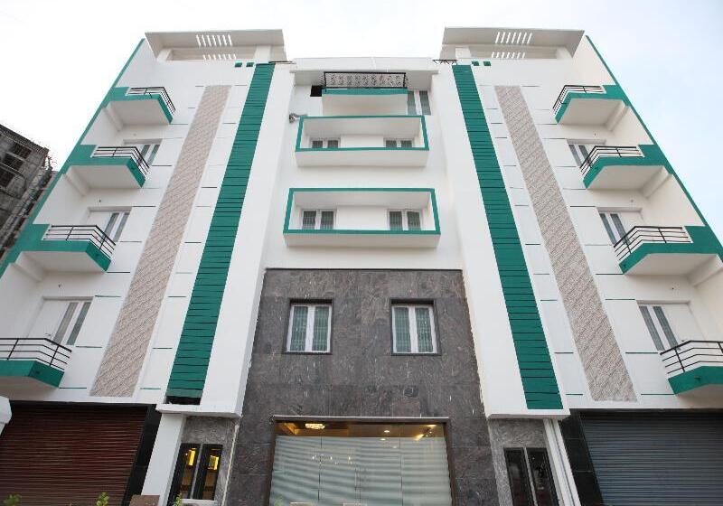 Отель Nexstay Star Holiday Inn