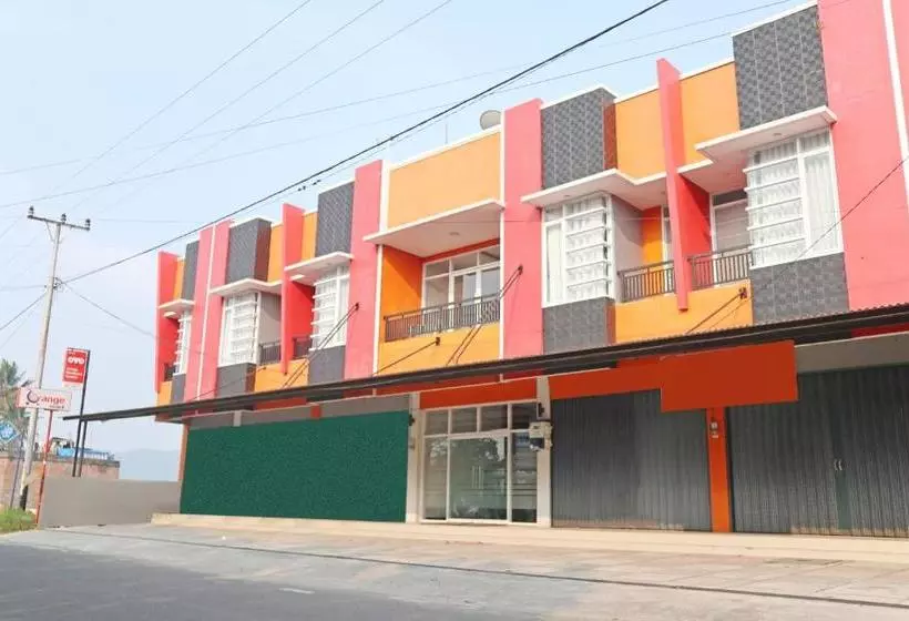 Hotel Oyo 1572 Orange Residence Syariah