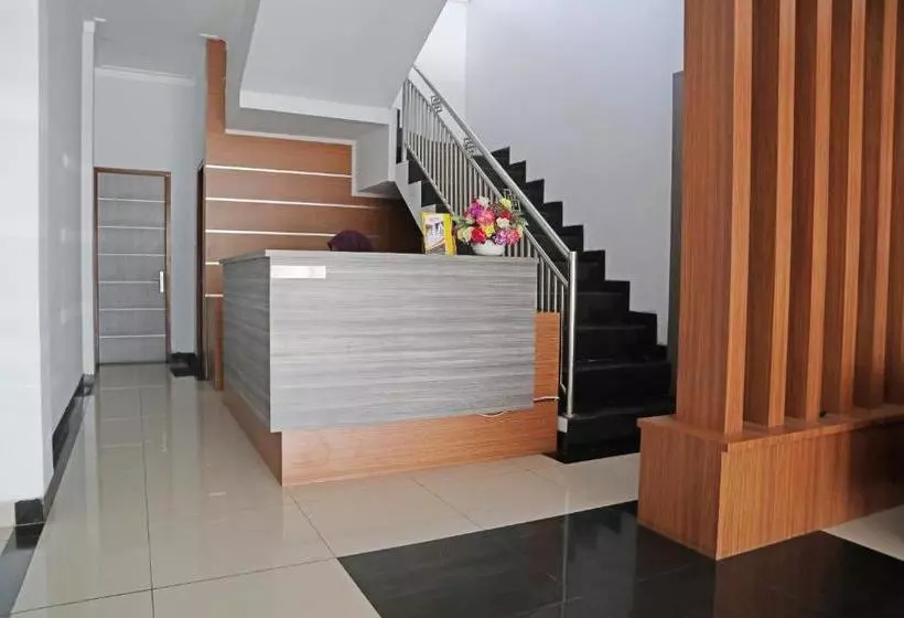 Hotel Oyo 1572 Orange Residence Syariah