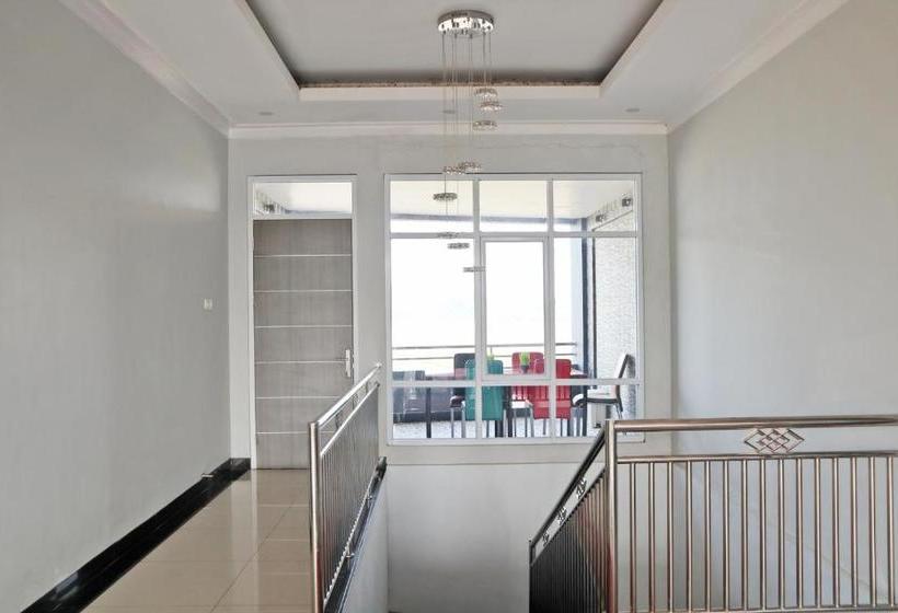 Hotelli Oyo 1572 Orange Residence Syariah