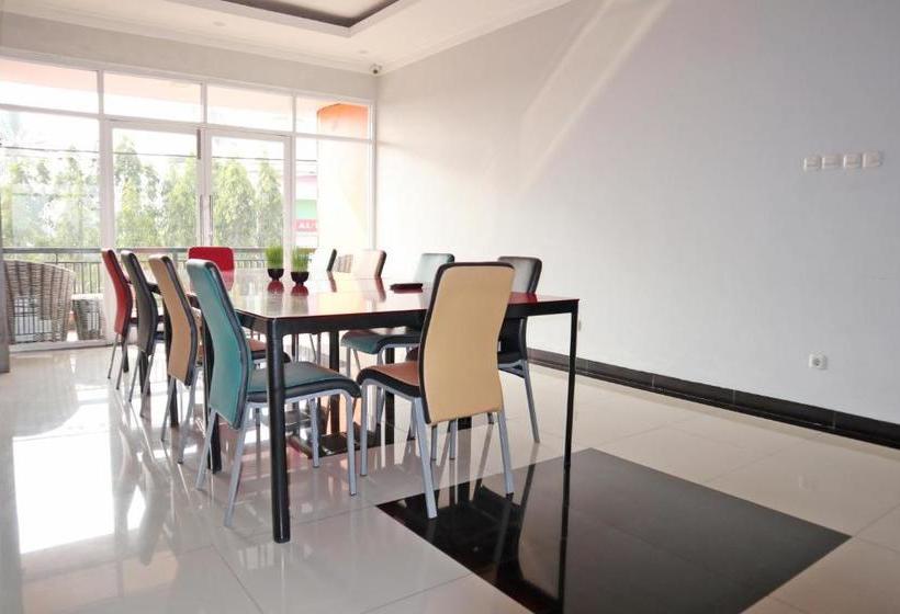 Hotelli Oyo 1572 Orange Residence Syariah