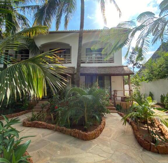 בית מלון כפרי Siri Beach Lodge