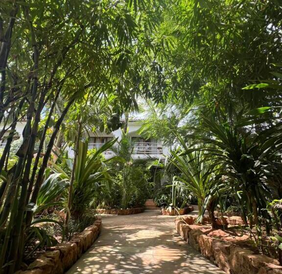 בית מלון כפרי Siri Beach Lodge