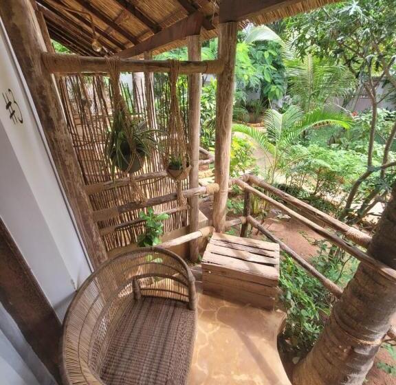 בית מלון כפרי Siri Beach Lodge