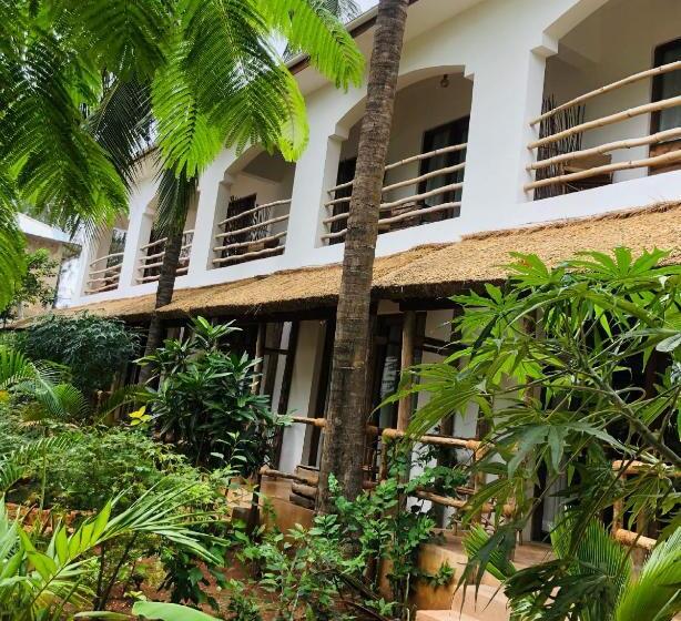 בית מלון כפרי Siri Beach Lodge