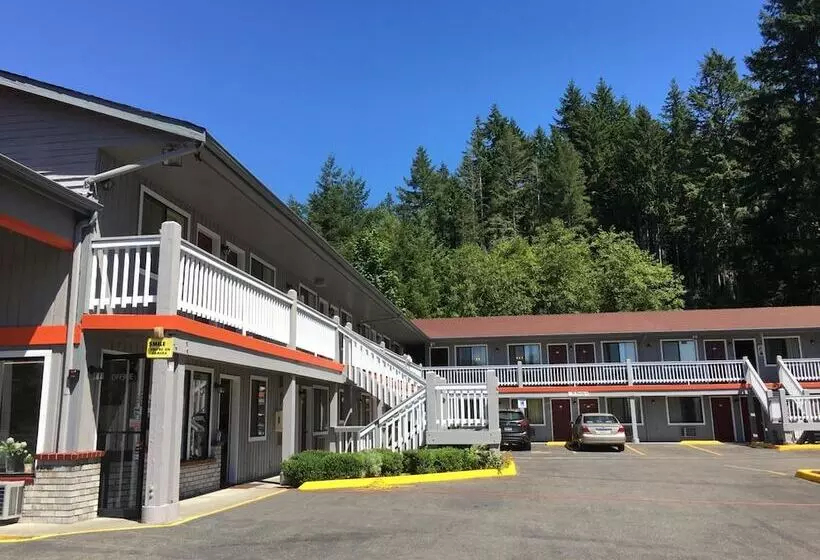 Belfair Motel