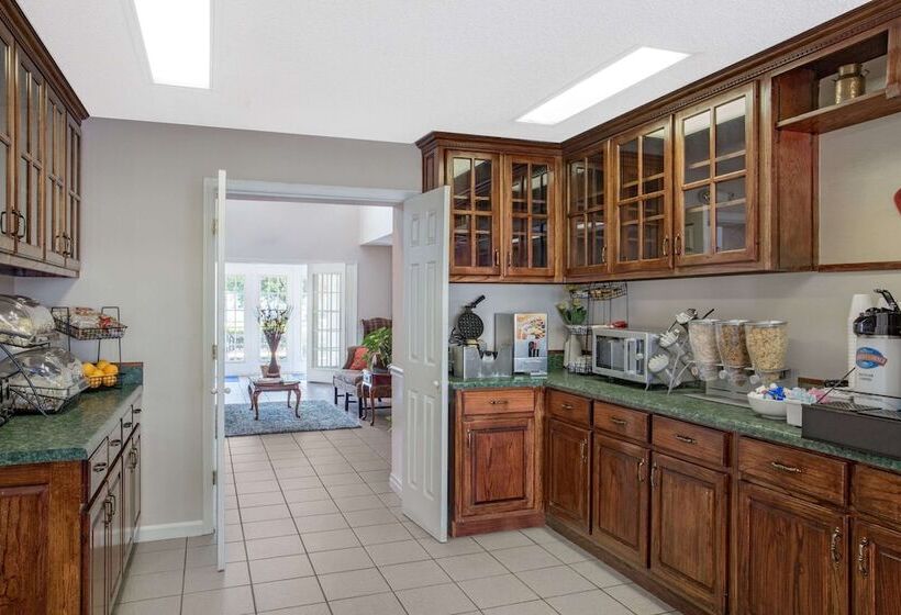 فندق Baymont By Wyndham Brunswick Ga