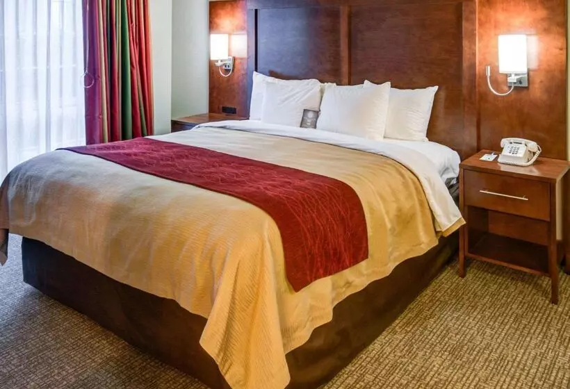 בית מלון כפרי Comfort Inn Redding Near I 5