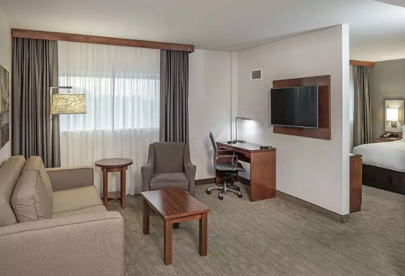 ホテル Doubletree By Hilton Omaha Southwest