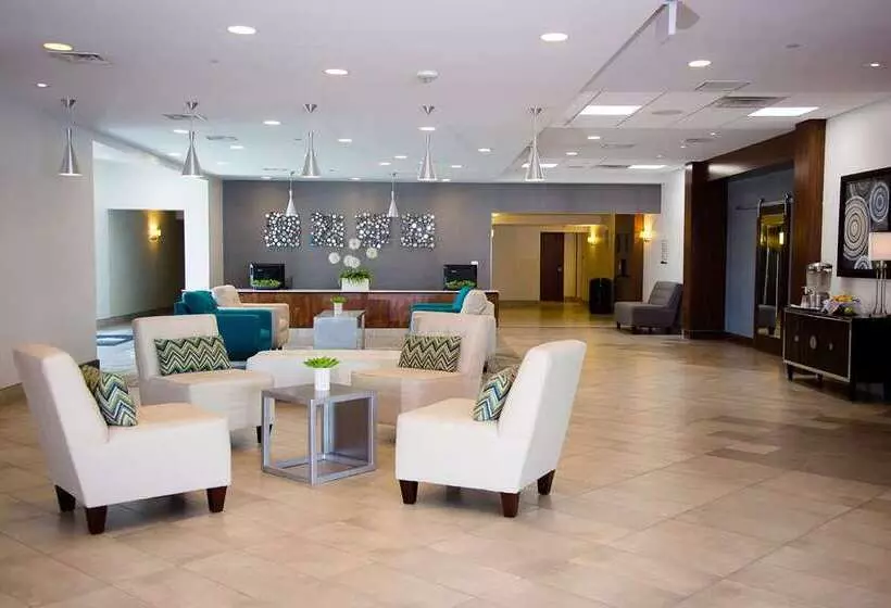 ホテル Doubletree By Hilton Omaha Southwest