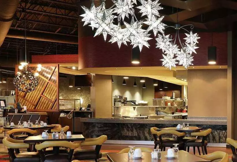 ホテル Doubletree By Hilton Omaha Southwest