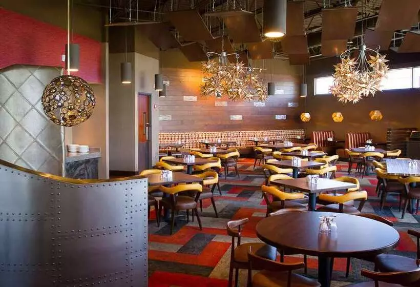 ホテル Doubletree By Hilton Omaha Southwest