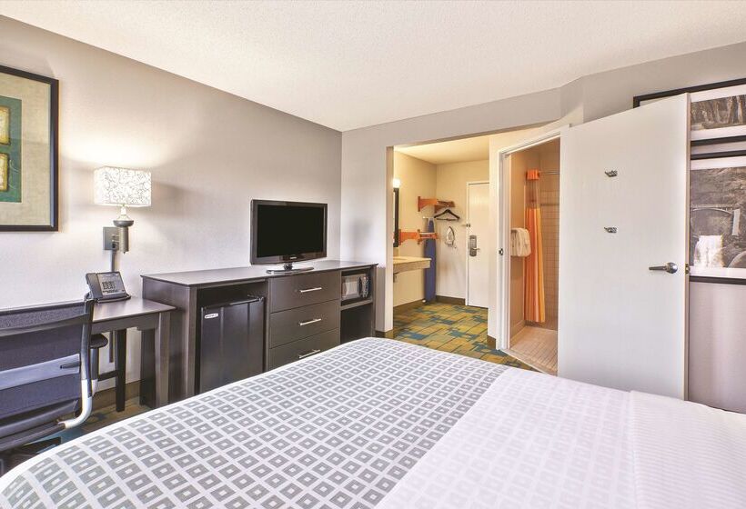 酒店 La Quinta Inn By Wyndham Toledo Perrysburg