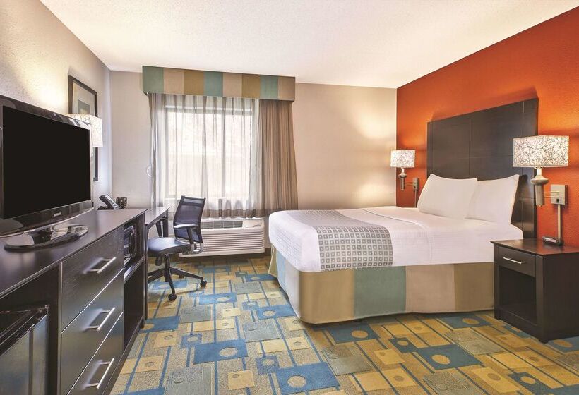 酒店 La Quinta Inn By Wyndham Toledo Perrysburg