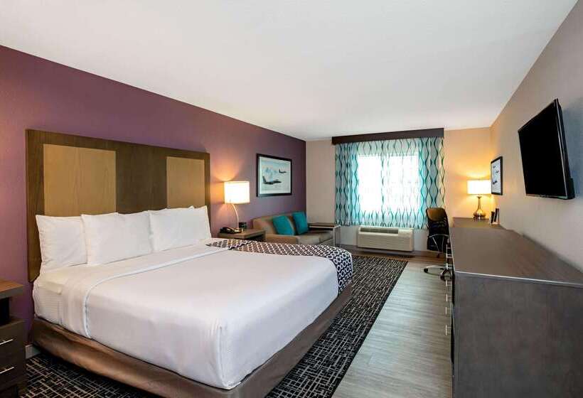 فندق La Quinta Inn & Suites By Wyndham Las Vegas Nellis