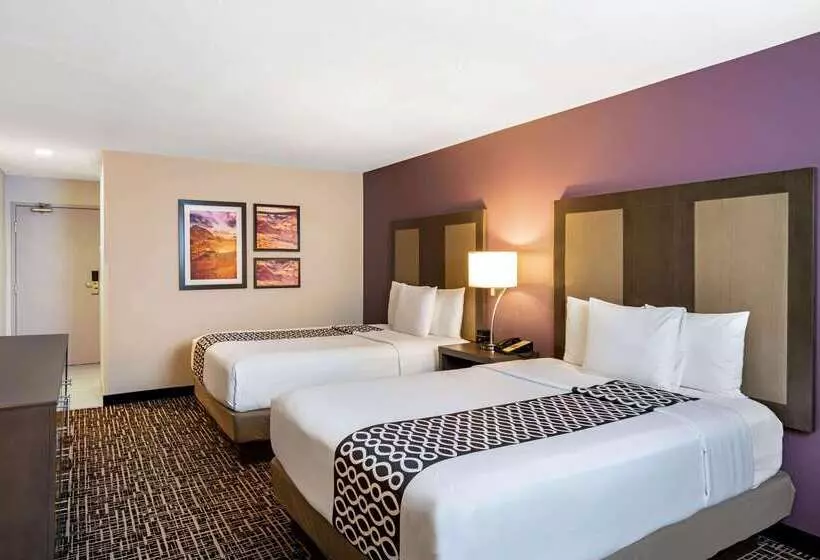 Hotel La Quinta Inn & Suites By Wyndham Las Vegas Nellis