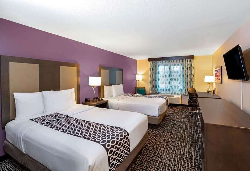 فندق La Quinta Inn & Suites By Wyndham Las Vegas Nellis