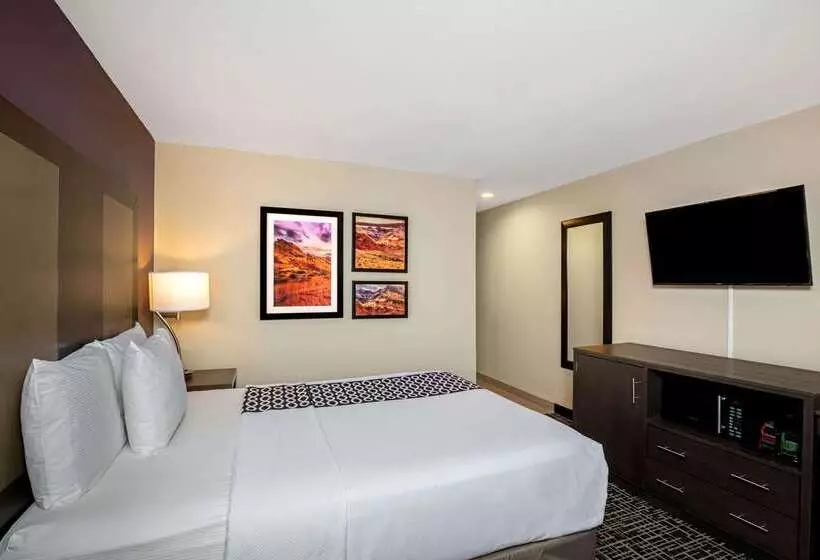 Hotel La Quinta Inn & Suites By Wyndham Las Vegas Nellis